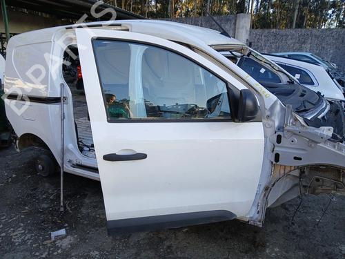Dør høyre foran RENAULT EXPRESS Box Body/MPV 1.5 Blue dCi 95 (F6AB) (95 hp) 33186930