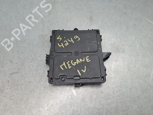 Módulo eletrónico RENAULT MEGANE IV Hatchback (B9A/M/N_) 1.3 TCe 100 (B9N8) (102 hp) 33199963