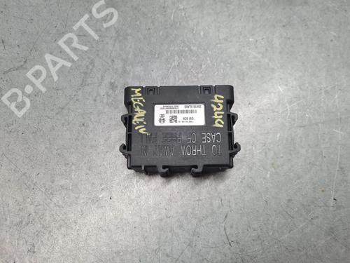 Módulo eletrónico RENAULT MEGANE IV Hatchback (B9A/M/N_) 1.3 TCe 100 (B9N8) (102 hp) 33205297