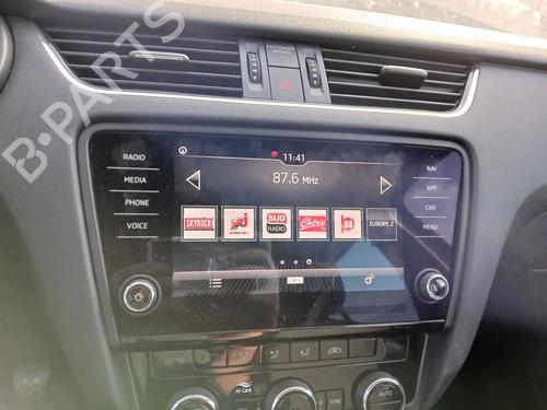 Autoradio für SKODA OCTAVIA III Combi (5E5, 5E6) 1.0 TSI (115 hp) 33205387