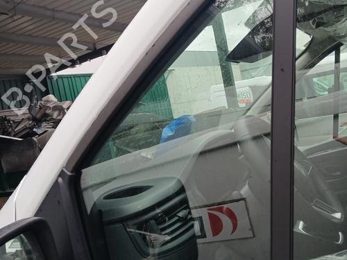 Vidro triangular frente esquerdo Vidro triangular frente esquerdo RENAULT TRAFIC III Van (FG_) 2.0 dCi 130 (FGMY) (131 hp) 33236977 33236977