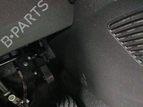 Used Pedal Pedal RENAULT CAPTUR II (HF_) TCe 140 (HFN0) (140 hp) 33245077 33245077