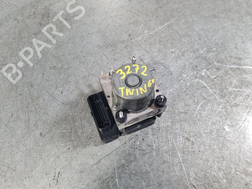 Used ABS pump ABS pump RENAULT TWINGO III (BCM_, BCA_) 1.0 SCe 65 (BCMJ) (65 hp) 33245141 33245141