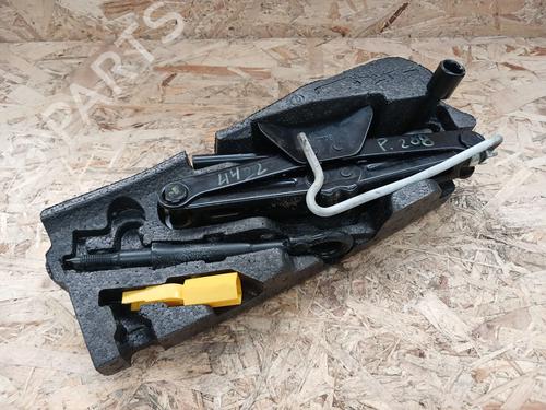 Used Other Other PEUGEOT 208 I (CA_, CC_) 1.5 BlueHDI 100 (102 hp) 33320663 33320663