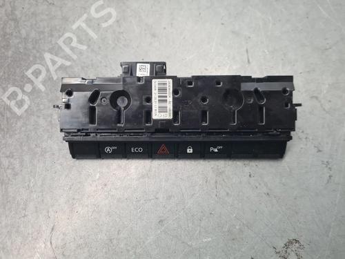 Used Warning switch Warning switch RENAULT EXPRESS Box Body/MPV 1.5 Blue dCi 95 (F6AB) (95 hp) 33326639 33326639
