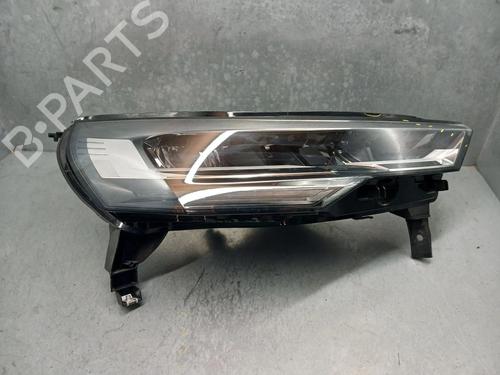 Used Right headlight Right headlight RENAULT CAPTUR II (HF_) TCe 140 (HFN0) (140 hp) 33442878 33442878