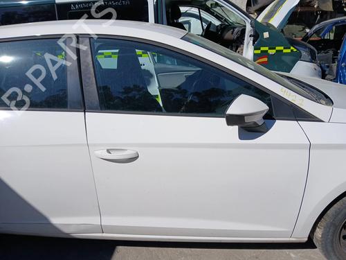 right-front-door-seat-leon-5f1-2012-2013-2014-2015-2016-2017-2018-2019-2020-2021-33555256 main image