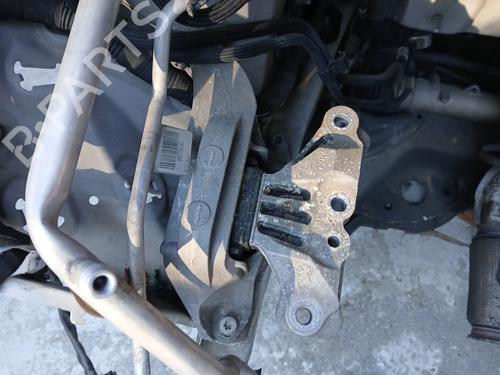 Used Engine mount Engine mount PEUGEOT EXPERT Van (V_) 1.6 BlueHDi 115 (115 hp) 33605087 33605087