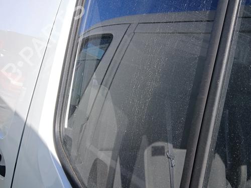 Used Front right door window Front right door window MERCEDES-BENZ SPRINTER 3,5-t Van (B907, B910) 311 CDI (910.631, 910.633) (114 hp) 33606622 33606622