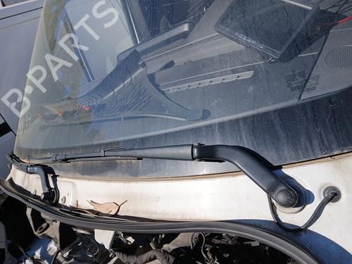 Used Front windshield wiper arm Front windshield wiper arm MERCEDES-BENZ SPRINTER 3,5-t Van (B907, B910) 311 CDI (910.631, 910.633) (114 hp) 33606627 33606627