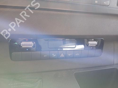 Used Climate control Climate control MERCEDES-BENZ SPRINTER 3,5-t Van (B907, B910) 311 CDI (910.631, 910.633) (114 hp) 33606639 33606639