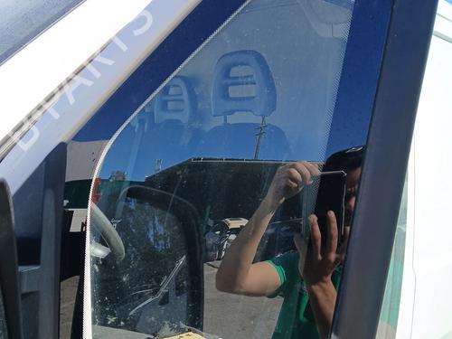 front-left-quarter-glass-peugeot-boxer-van-2006-33606689 main image
