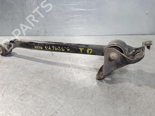 Used Right rear suspension arm Right rear suspension arm FIAT 500X (334_) 1.6 D Multijet (334AXA1B, 334AXA11) (120 hp) 33622108 33622108