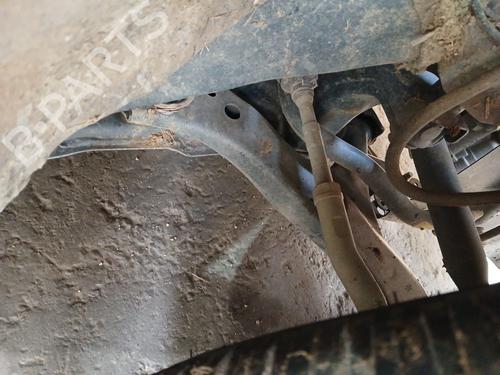 Used Right front suspension arm Right front suspension arm TOYOTA COROLLA Hatchback (_E21_, _EA1_, _EH1_) 1.8 Hybrid (ZWE211, ZWE219) (122 hp) 33623982 33623982