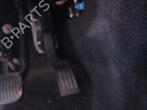 Pedal Pedal VOLVO V40 Hatchback (525) T2 (122 hp) 33656042 33656042