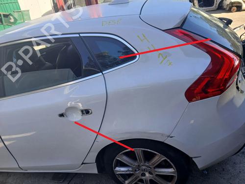 Bagskærm venstre Bagskærm venstre VOLVO V40 Hatchback (525) T2 (122 hp) 33656000 33656000