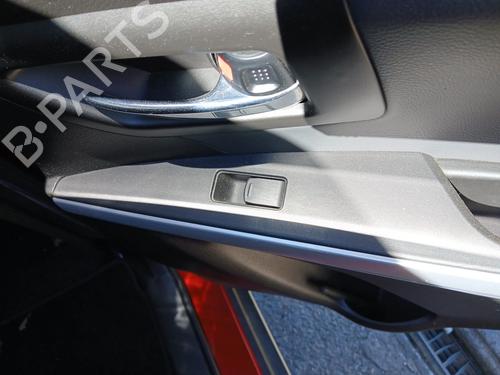 Used Right rear window switch Right rear window switch SUZUKI SX4 S-Cross (JY) 1.4 T (AKK414) (140 hp) 33690501 33690501