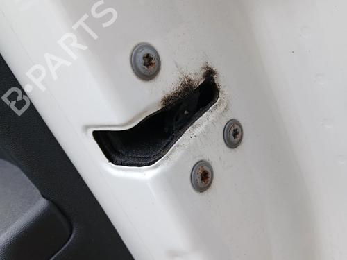 front-right-lock-toyota-aygo-_b4_-2014-33800743 main image