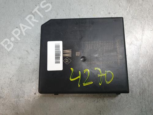 Caja reles / fusibles Caja reles / fusibles RENAULT MEGANE IV Hatchback (B9A/M/N_) 1.5 dCi 110 (B9A3) (110 hp) 33819224 33819224