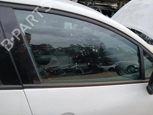 front-right-door-window-renault-clio-iv-bh_-2012-2013-2014-2015-2016-2017-2018-2019-2020-2021-33833699 main image