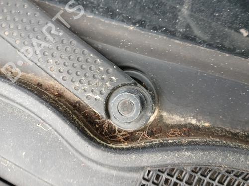 Used Front wiper motor Front wiper motor RENAULT CLIO IV (BH_) 0.9 TCe 90 (BHNF, BHMA, BHMH, BHJK, BHJR) (90 hp) 33833709 33833709