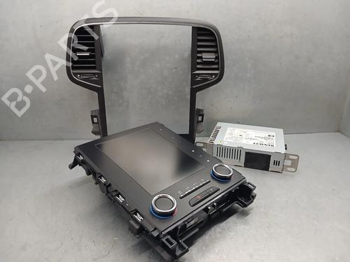 Used Radio Radio RENAULT MEGANE IV Hatchback (B9A/M/N_) 1.5 Blue dCi 115 (B9A6) (116 hp) 33848030 33848030