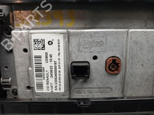 Radio RENAULT TWINGO III (BCM_, BCA_) 1.0 SCe 65 (BCMJ) | BP33179070E6 - Image 9