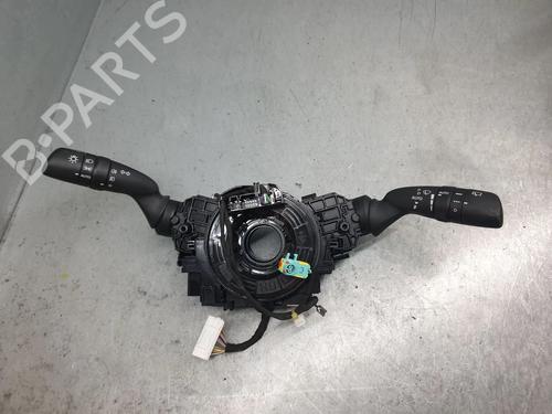 squib-airbag-toyota-corolla-estate-_e21_-2019-26219157 main image