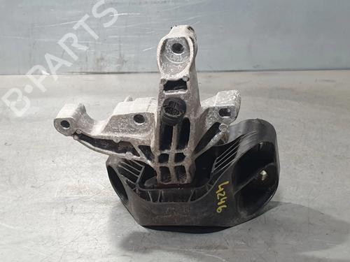Used Engine mount Engine mount DACIA DUSTER (HM_) 1.5 dCi 115 (HMAD) (116 hp) 33981720 33981720