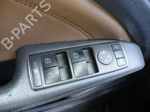 Used Left front window switch Left front window switch MERCEDES-BENZ GLA-CLASS (X156) GLA 220 d (156.903) (177 hp) 33981729 33981729