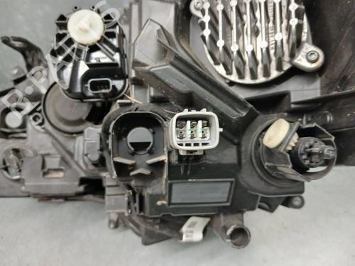 Right headlight TOYOTA COROLLA Hatchback (_E21_, _EA1_, _EH1_) 1.8 Hybrid (ZWE211, ZWE219) | BP33981758C29  - Image 6