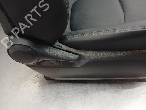 right-seat-airbag-toyota-rav-4-v-_a5_-_h5_-2018-34061205 main image