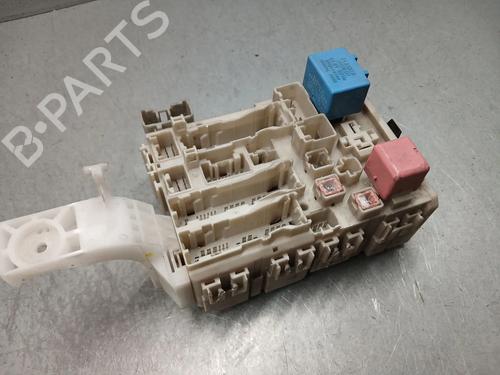 Used Fuse box Fuse box 3089066 3089066