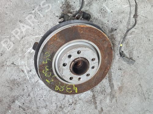 Used Right front steering knuckle Right front steering knuckle 33041121 33041121