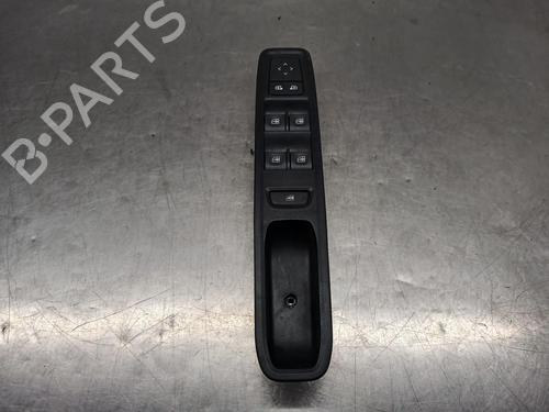 Used Left front window switch Left front window switch DACIA SANDERO III 1.0 TCe 100 (101 hp) 34251244 34251244