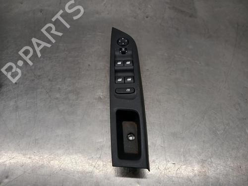 Used Left front window switch Left front window switch OPEL CORSA F (P2JO) 1.2 (68) (101 hp) 29072481 29072481