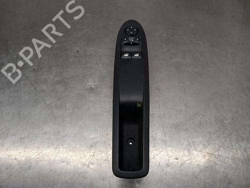 Used Left front window switch Left front window switch DS DS 4 / DS 4 CROSSBACK (NX_) 1.6 THP 210 (210 hp) 32403830 32403830