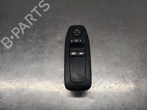 Venstre fortil elrude kontakt Venstre fortil elrude kontakt PEUGEOT 208 I (CA_, CC_) 1.5 BlueHDI 100 (102 hp) 34253286 34253286