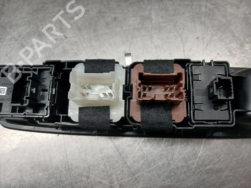 Left front window switch DACIA SANDERO III 1.0 TCe 100 ECO-G | BP29002847I27  - Image 6