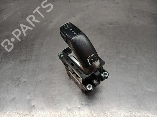 Selector da caixa Selector da caixa PEUGEOT 3008 II SUV (MC_, MR_, MJ_, M4_) 1.2 THP/ PureTech 130 (MRHNSM, MRHNSU, MRHNSJ, MRHNYW,... (131 hp) 34346949 34346949