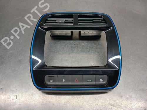 andre-dacia-spring-2020-34351583 main image