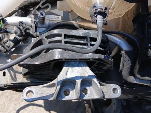 Used Engine mount Engine mount PEUGEOT 208 II (UB_, UP_, UW_, UJ_) 1.5 BlueHDI 100 (102 hp) 34542263 34542263