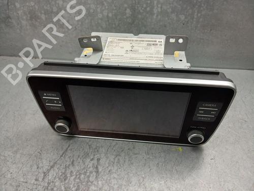 radio-nissan-leaf-ze1-electric-2017-19067602 main image