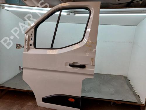 left-front-door-renault-master-iv-platformchassis-2024-32364901 main image