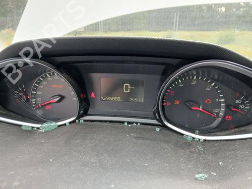Used Instrument cluster Instrument cluster PEUGEOT 308 SW II (LC_, LJ_, LR_, LX_, L4_) 1.6 BlueHDi 120 (120 hp) 34606820 34606820
