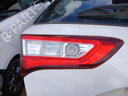 Farolim esquerdo da mala Farolim esquerdo da mala TOYOTA YARIS (_P13_) 1.5 Hybrid (NHP130_) (101 hp) 34632295 34632295