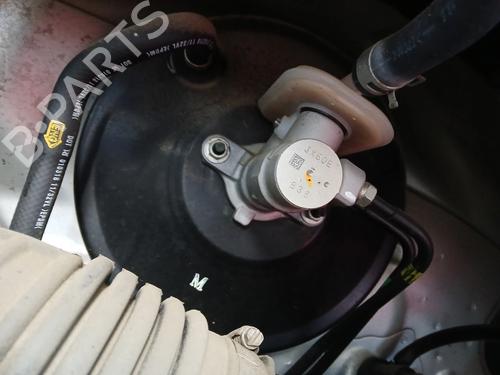 servo-brake-nissan-nv200-evalia-bus-2010-34692819 main image