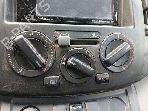 climate-control-nissan-nv200-evalia-bus-2010-34692827 main image