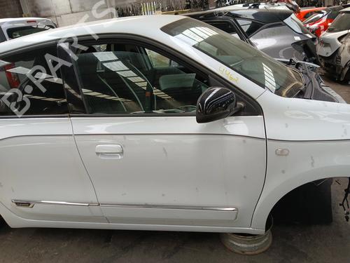 Used Right front door Right front door RENAULT TWINGO III (BCM_, BCA_) Z.E: (BCA1) (82 hp) 34695736 34695736