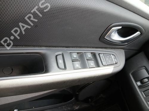 Used Left front window switch Left front window switch RENAULT CLIO IV Grandtour (KH_) 1.2 TCe 120 (KHAU) (118 hp) 34723808 34723808